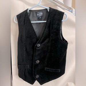 Children’s Place black velvet vest with satin adjustable back and faux pockets